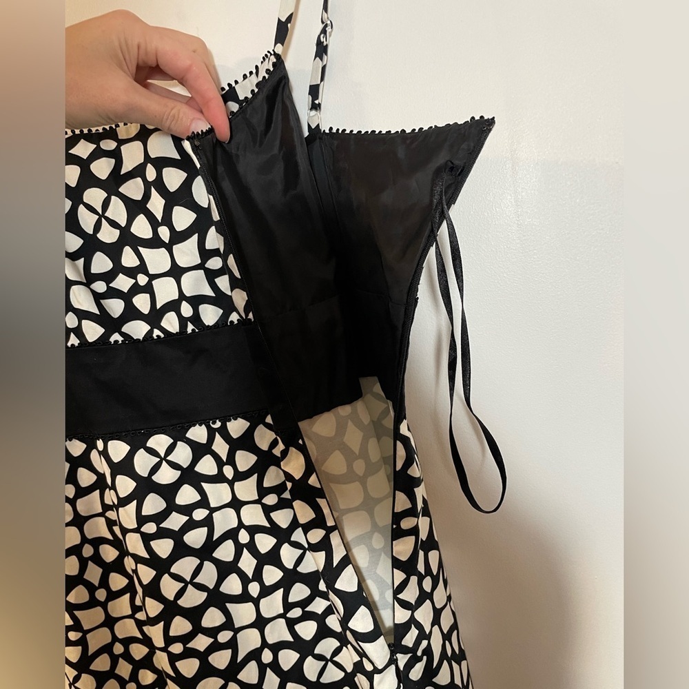 Nine West Black & White Spaghetti Strap Geometric Mini Dress Size 12 97% Cotton - Picture 4 of 8